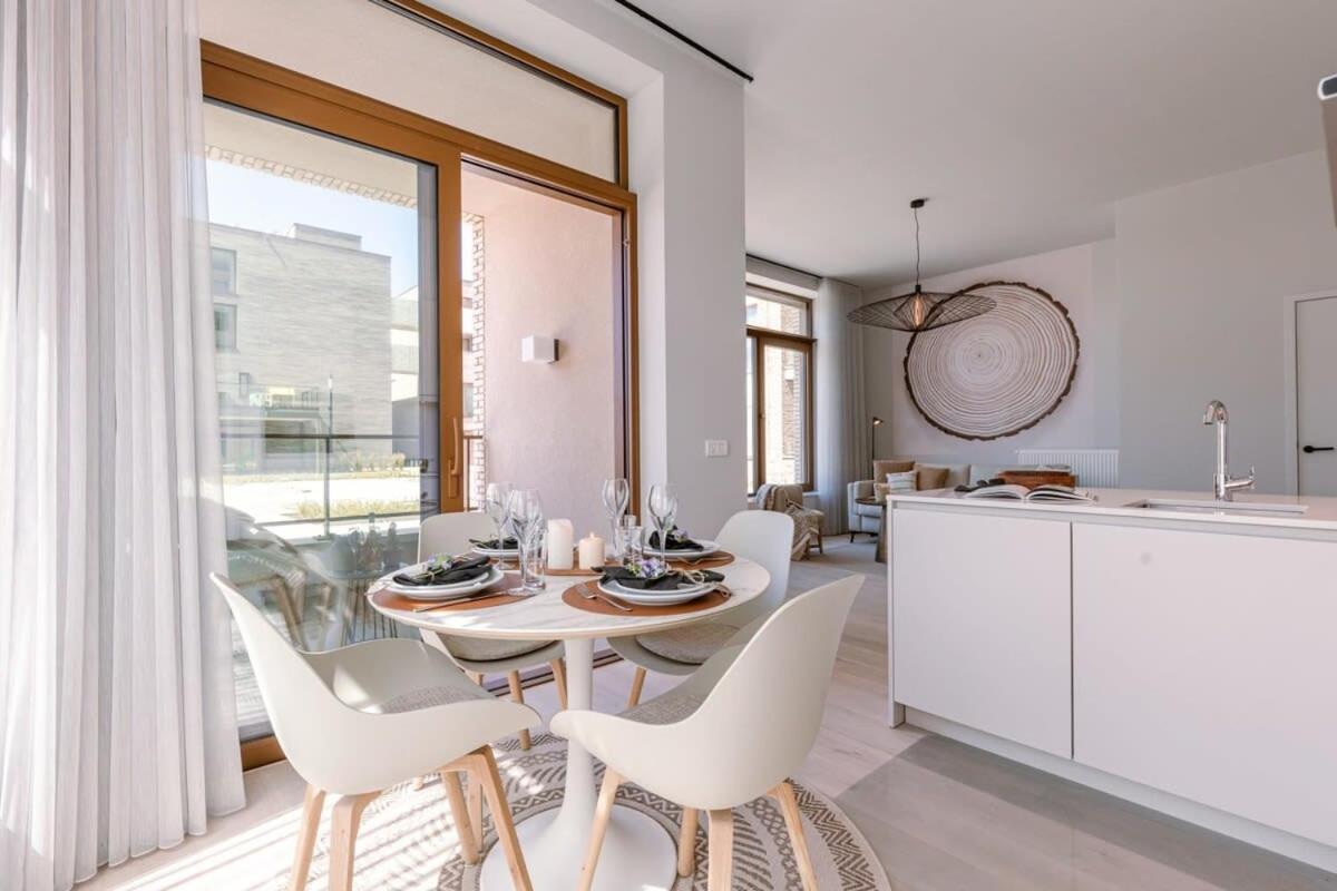 Luxurious Flat "De Zilte Zeezoen" Close To The Sea ออสเทนด์ ภายนอก รูปภาพ